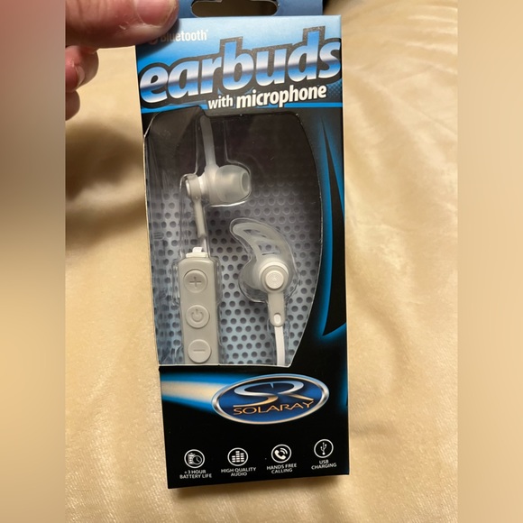 Bluetooth earbuds with microphone high quality USB charging cable included - Picture 8 of 9